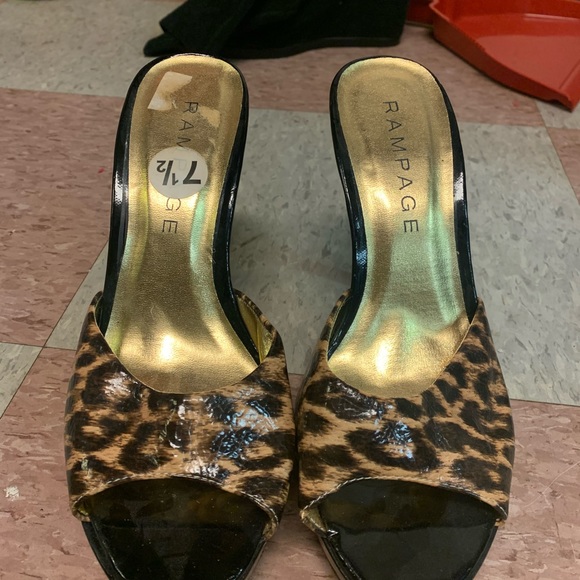 Rampage Heels - Picture 3 of 3